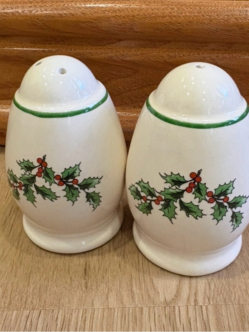 Spode Holly Ceramic Salt & Pepper Shakers - White, Green, Red